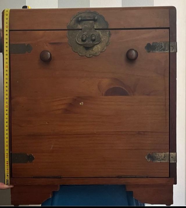 BAUL ALMACENAJE DE MADERA CON APERTURA FRONTAL