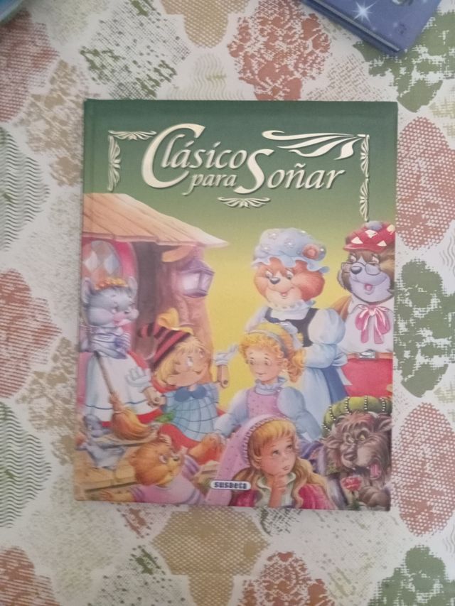 Pinocho & La bella y la bestia & Alicia / Pinocchio & The Beauty and the Beast and Alicia (Clasicos Para Sonar / Classics to Dream) (Spanish Edition)