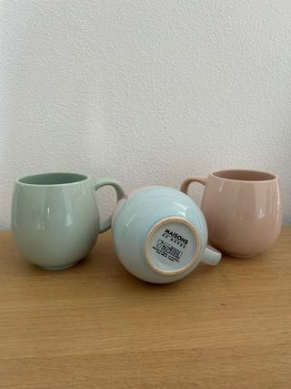Tris di tazze pastello