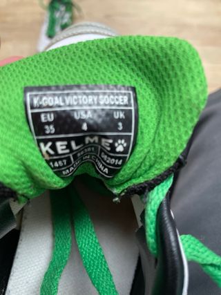 Zapatillas KELME futbol hierba