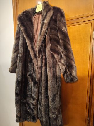 Abrigo visón sintetico