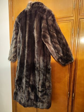 Abrigo visón sintetico