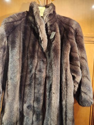 Abrigo visón sintetico