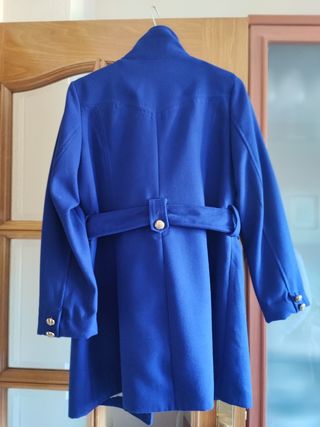 Abrigo Militar Azul Eléctrico de ANANY 