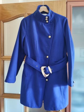 Abrigo Militar Azul Eléctrico de ANANY 
