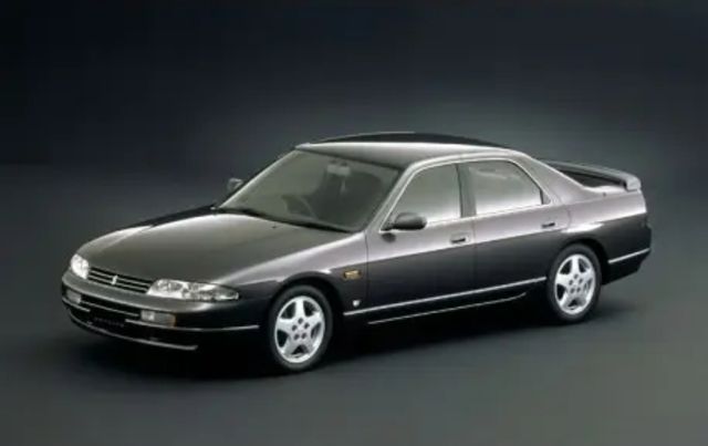 Paragolpes delantero Nissan Skyline R33