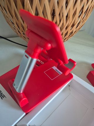 Portacellulare e cuffie linea Pantone