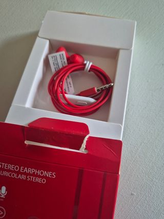 Portacellulare e cuffie linea Pantone