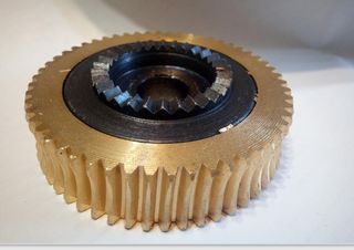 Tornero restaurador mantenimiento