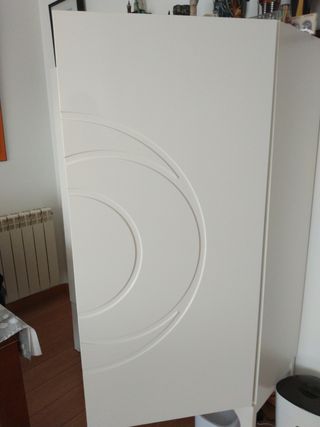 Vendo armario blanco con dos puertas