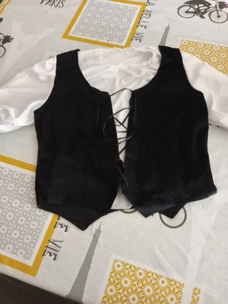 Traje tradicional de "catalaneta"