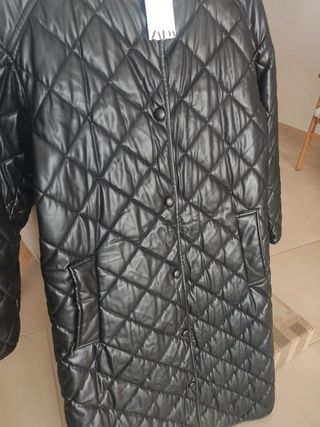 Abrigo acolchado polipiel Zara