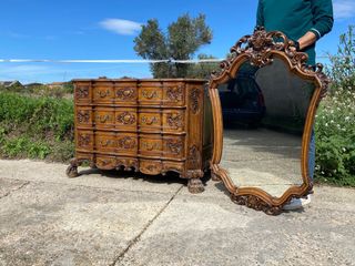 Cómoda y espejo roble macizo muy bien conservados