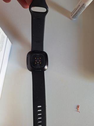 Fitbit Versa 3 como nuevo