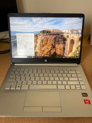 HP AMD Ryzen 5 3.500 