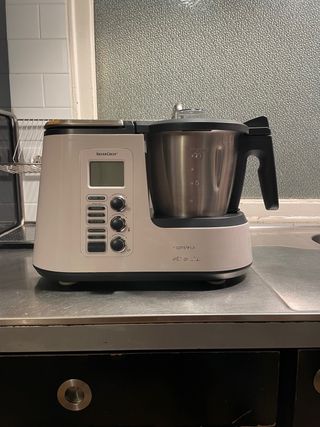 Robot de cocina “Monsieur Cuisine Plus”