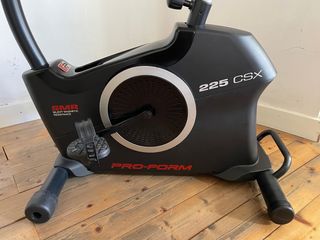 Bicicleta estática PROFORM 225