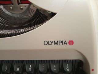 Máquina de escribir Olympia