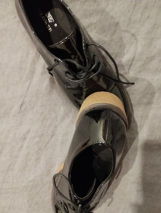 Zapatos charol Clowse