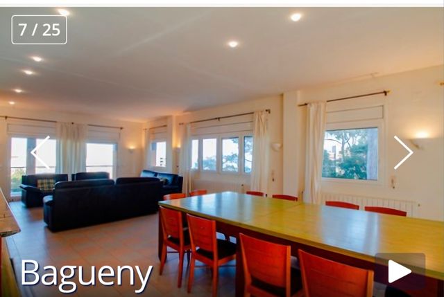 Tavolo di design in legno massello 1,48x1,48