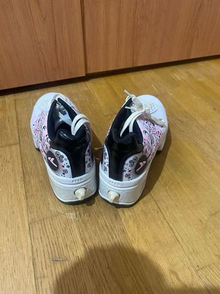 Zapatos de niña con ruedas de talla 36