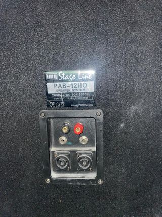 Equipo DJ completo: mesa, altavoces y amplificador