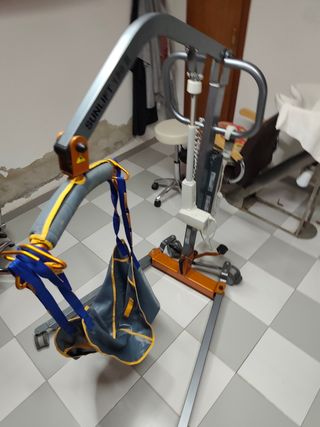 Grúa personas, poco uso.