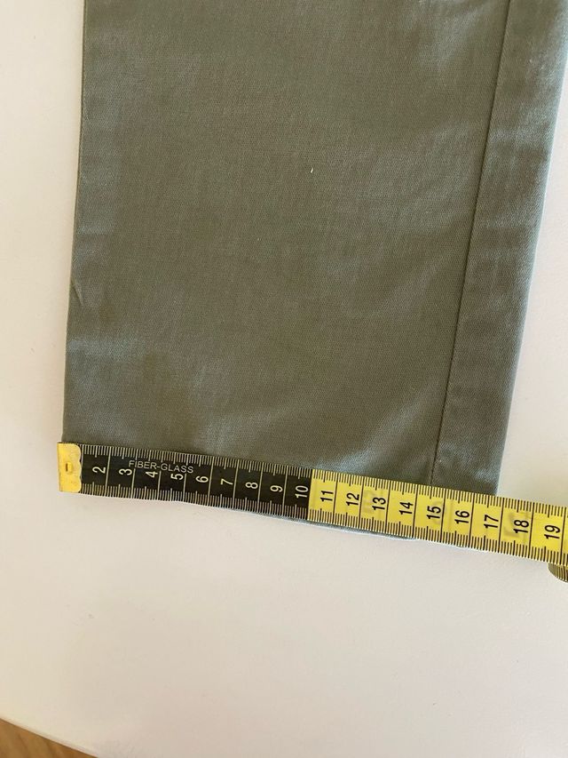 Chinos color verde oliva Talla 42