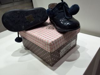 Zapatos vestir niñade Piel sin estrenar T20