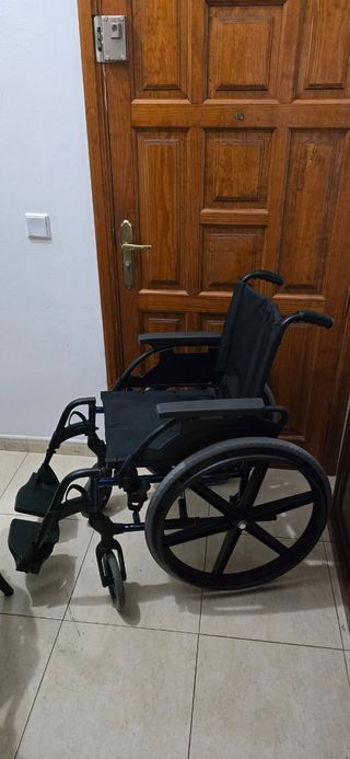 Se vende silla de ruedas