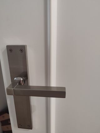 Puerta de paso lacada en blanco