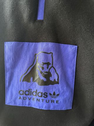 Sudadera negra y azul adidas