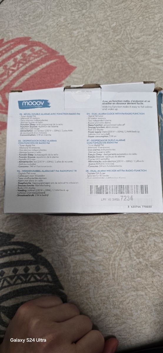 Reloj despertador con radio