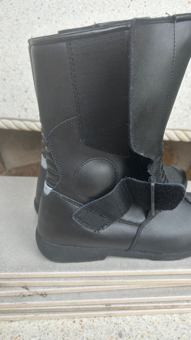 BOTAS DE MOTO TALLA 40 piel