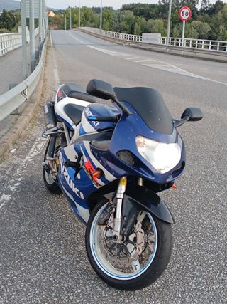 Suzuki GSXR 750 k2