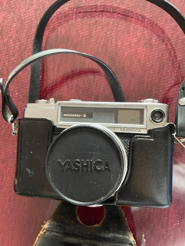 Camara de fotos YASHICA
