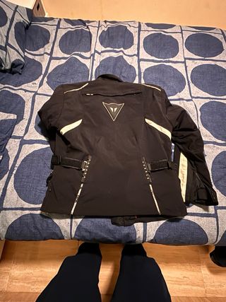 Chaqueta y pantalón de moto DAINESE 