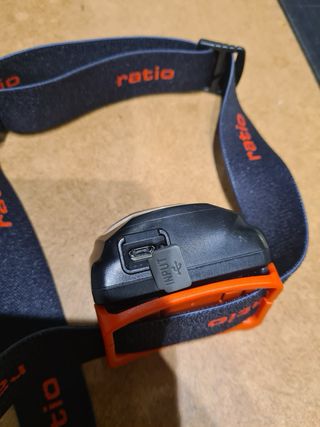 Linterna frontal senderismo recargable