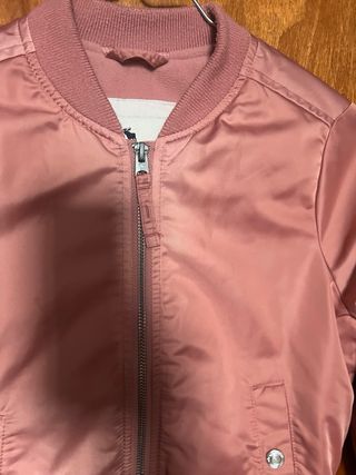 Cazadora tipo bomber Abercrombie
