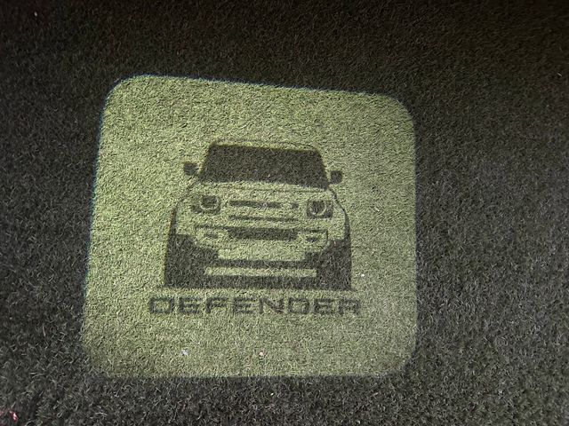 LAND ROVER Defender 3.0 P400 XDynam SE 90 4WD MHEV