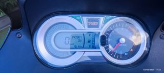 Moto 250 scooter