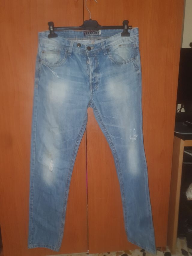 Pantaloni uomo varie misure 5euro o 35 tutto