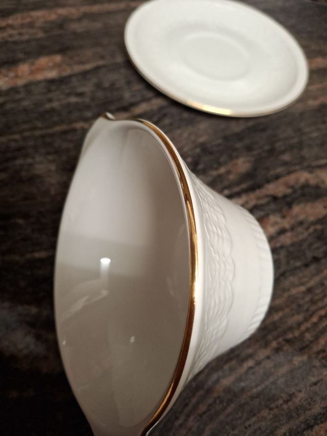 Salsera de porcelana