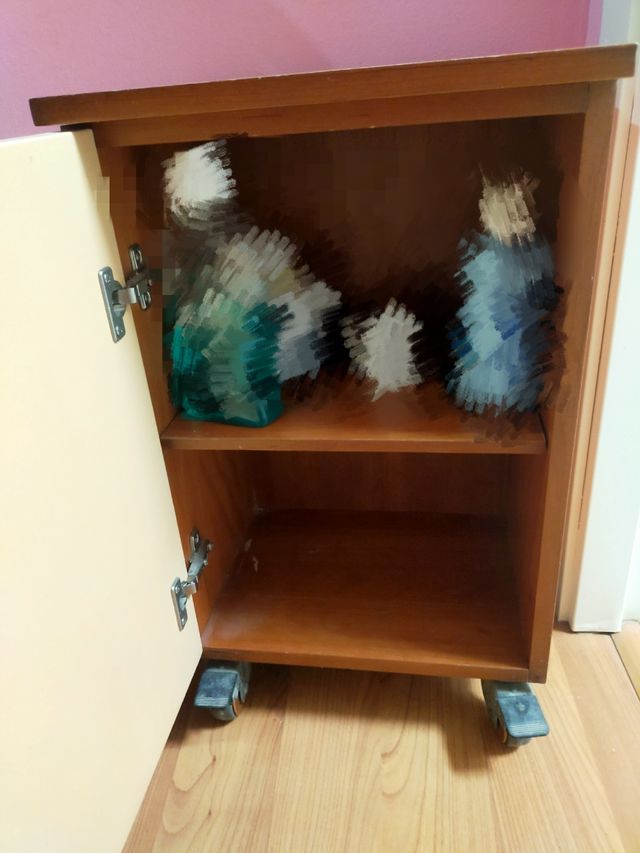 Urge vender Armario auxiliar de baño