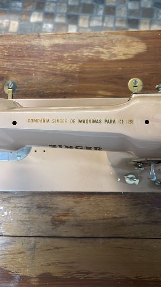 MAQUINA DE COSER MUY ANTIGUA SINGER