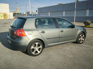 Volkswagen Golf 2003