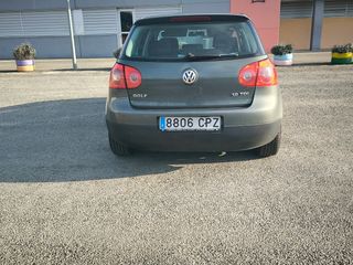 Volkswagen Golf 2003