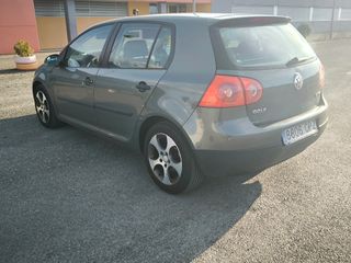 Volkswagen Golf 2003