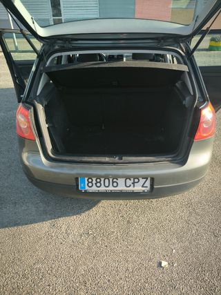 Volkswagen Golf 2003