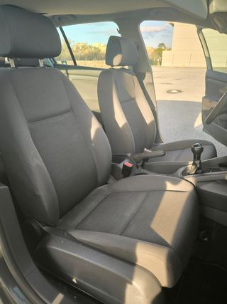 Volkswagen Golf 2003
